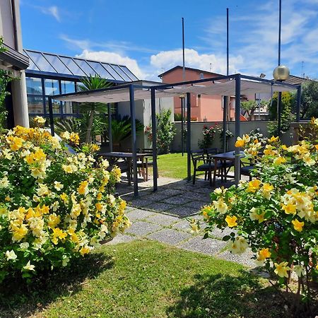 River Park Hotel Ameglia Ngoại thất bức ảnh